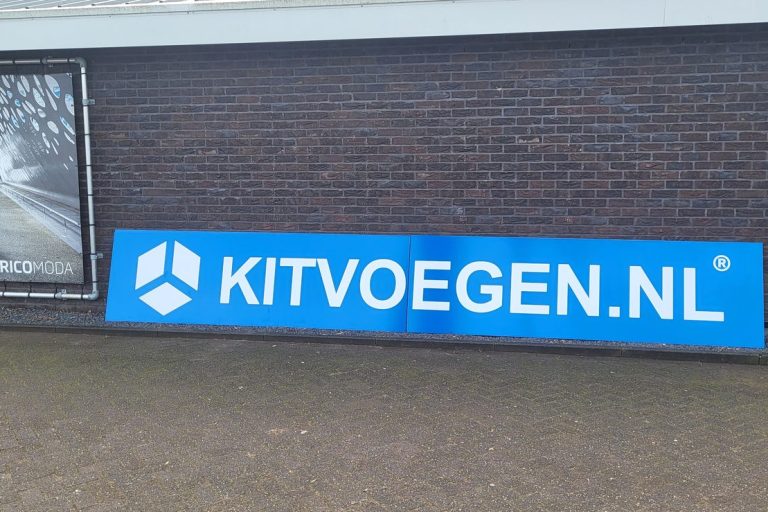 case-reclamebord-kitvoegen