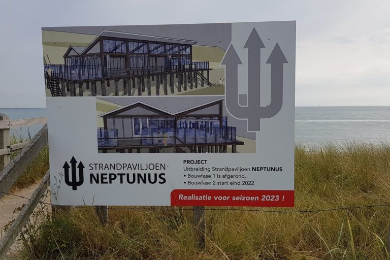 case-reclamebord-strandpaviljoen-neptunus